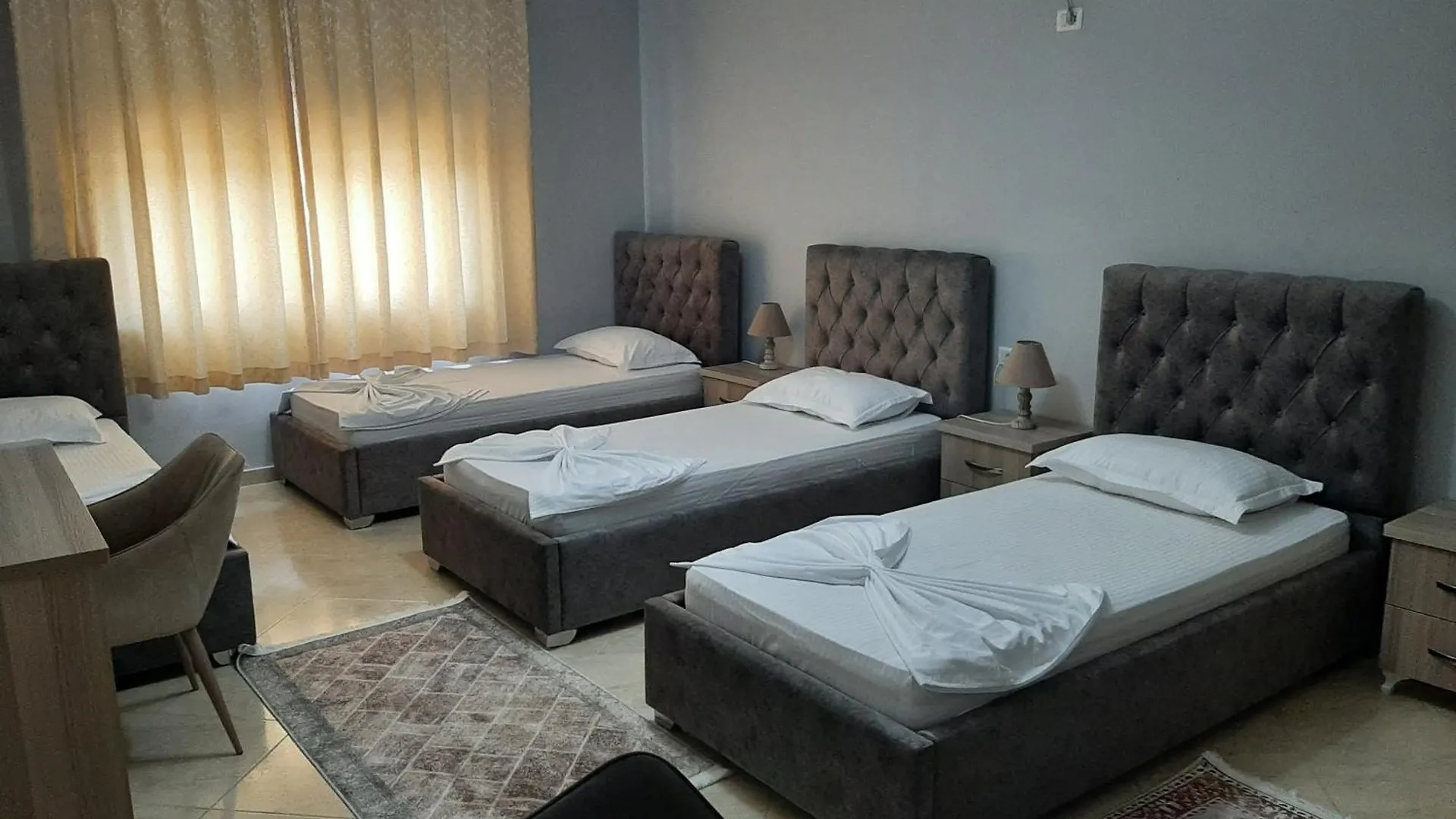 Hotel Vila Arbri Berat 3*,